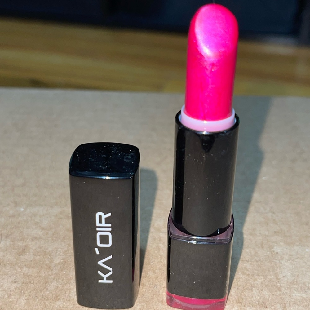 Keyshia Ka’oir Gorgeous kaoir Lipstick